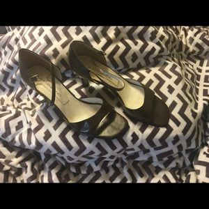 Bandolino Brown open toe 3 in heels sz 9